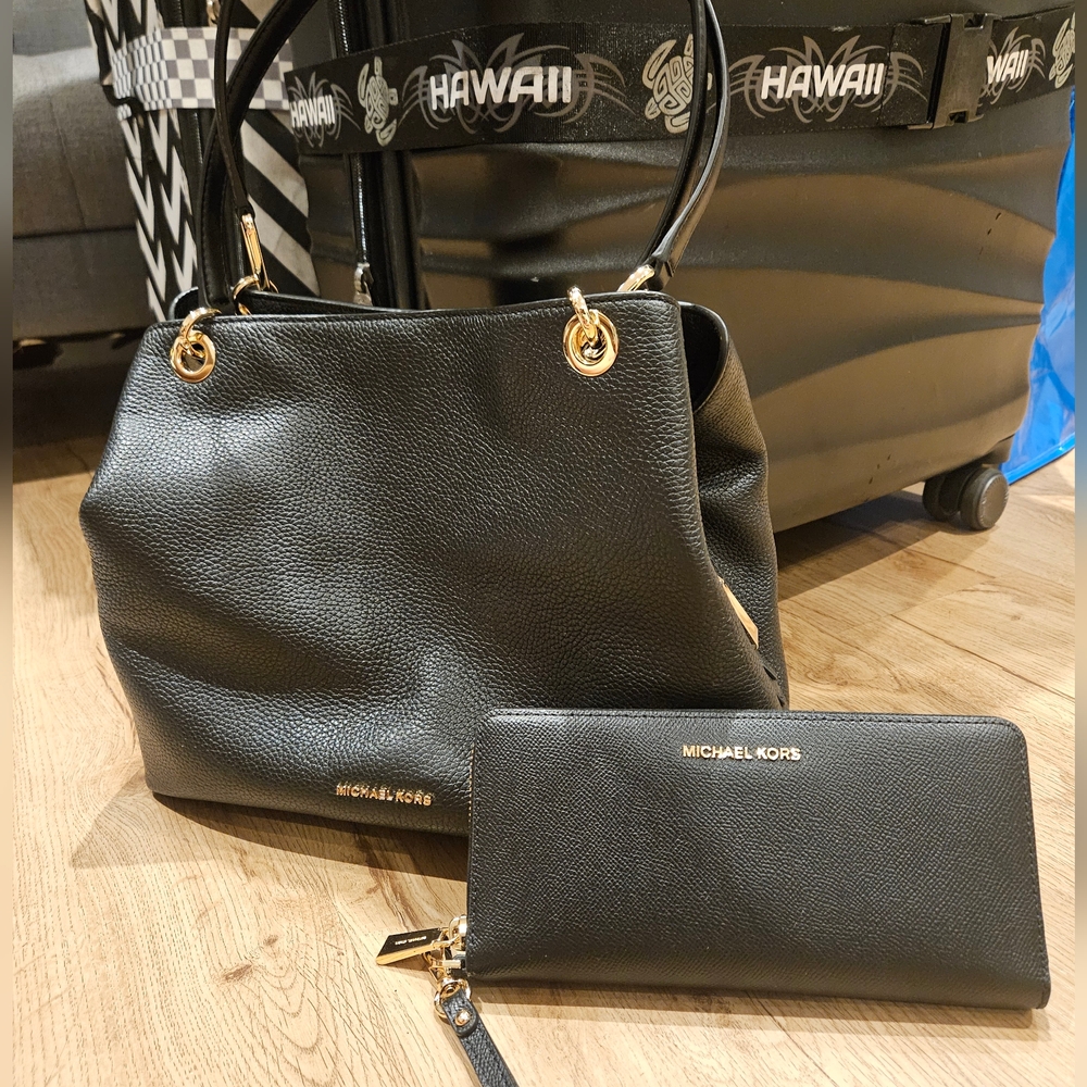 Michael Kors Kensington Large Leather Tote and Jet Set Travel Continental Wallet